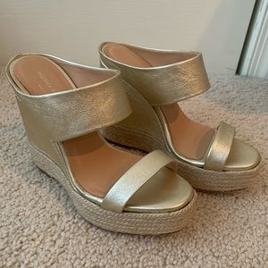 Paloma Barcelo Gold Wedges